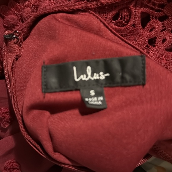 Lust or Love Wine Red Embroidered Lace Long Sleeve Dress Size Small - Picture 10 of 12